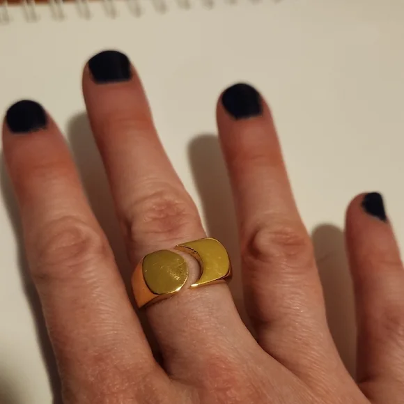 Modern Gold-Tone Open Circle Statement Ring - Picture 6 of 7